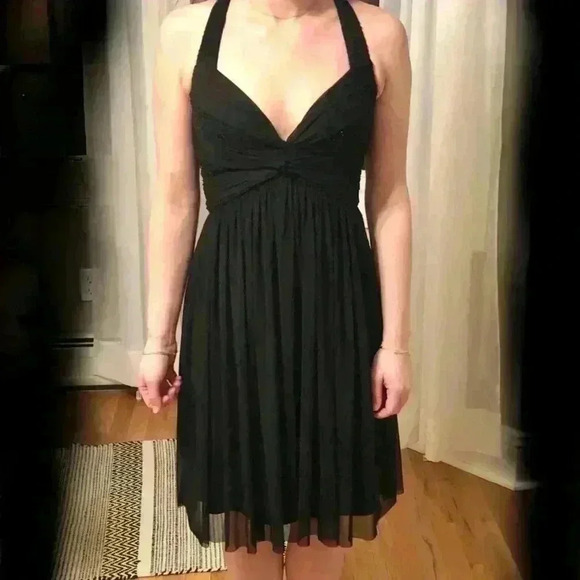 V-Neck Black Midi Dress - Picture 1 of 3